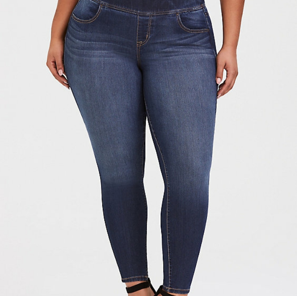 No Zip JEANS- OFFICE- CASUAL- TRAVEL-DATE NIGHT IDEA- Torrid Lean Jeans size 4x